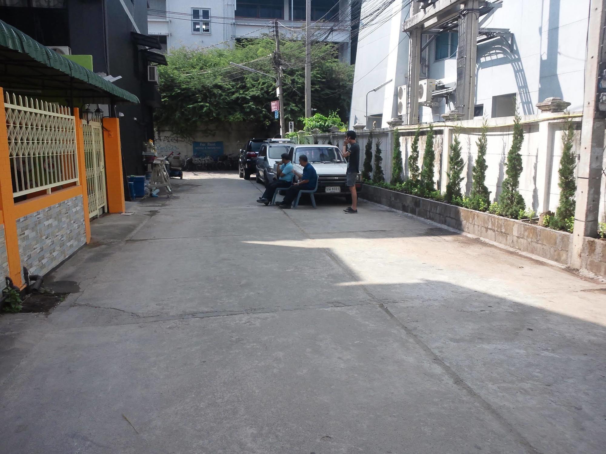 Nalin Guesthouse Chiang Mai Exterior photo